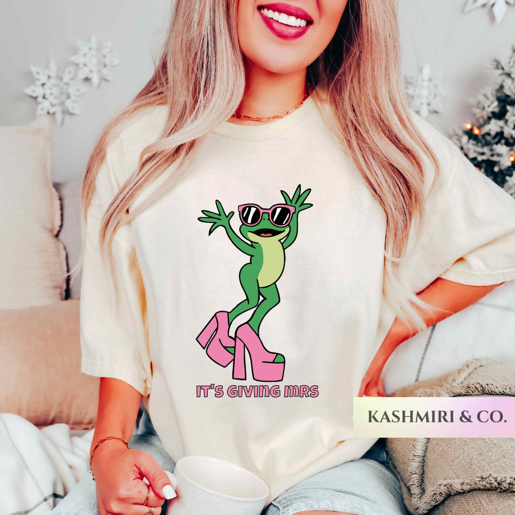 FROG ITS GIVING MRS TEE