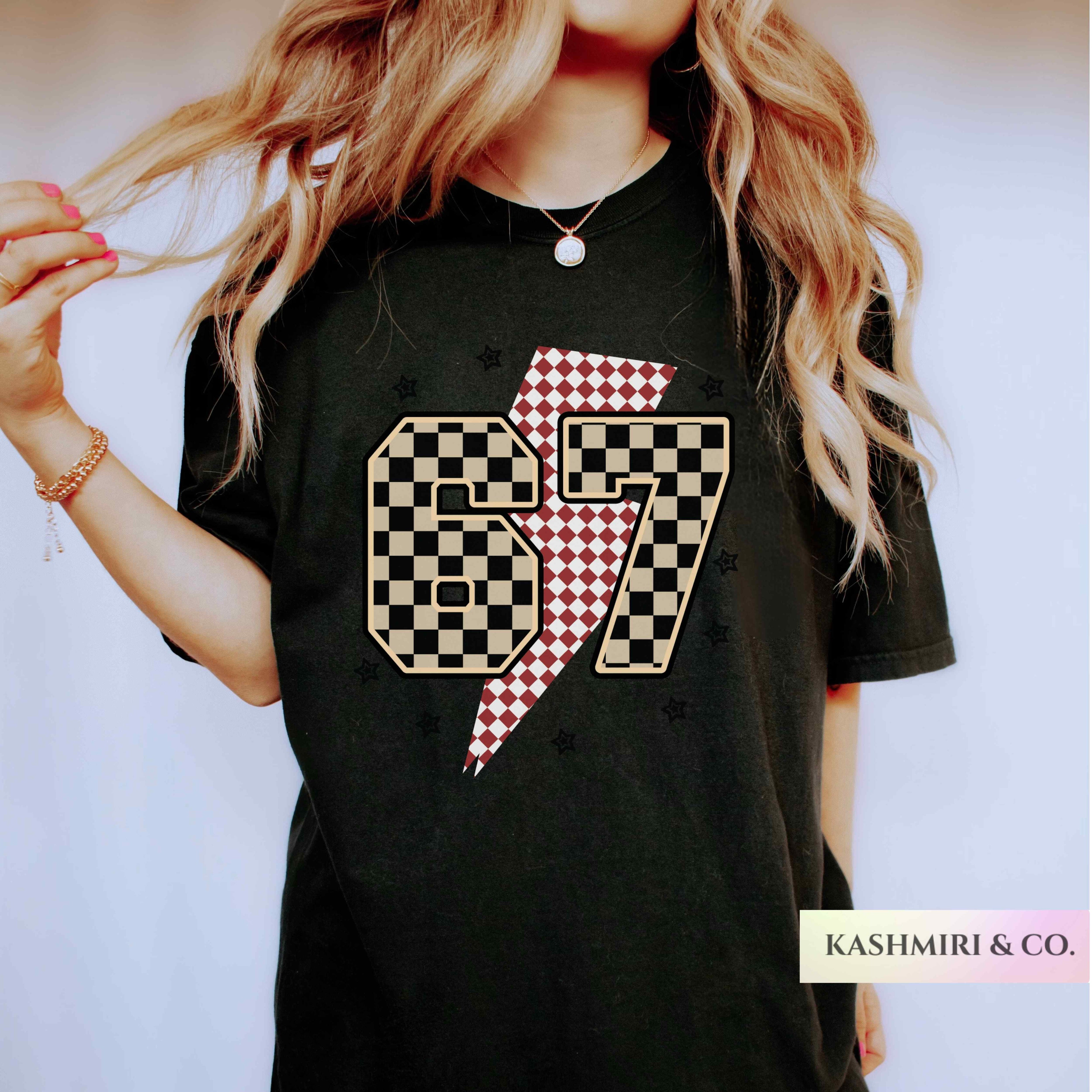 6 7 TRENDY CHECKERED TEE
