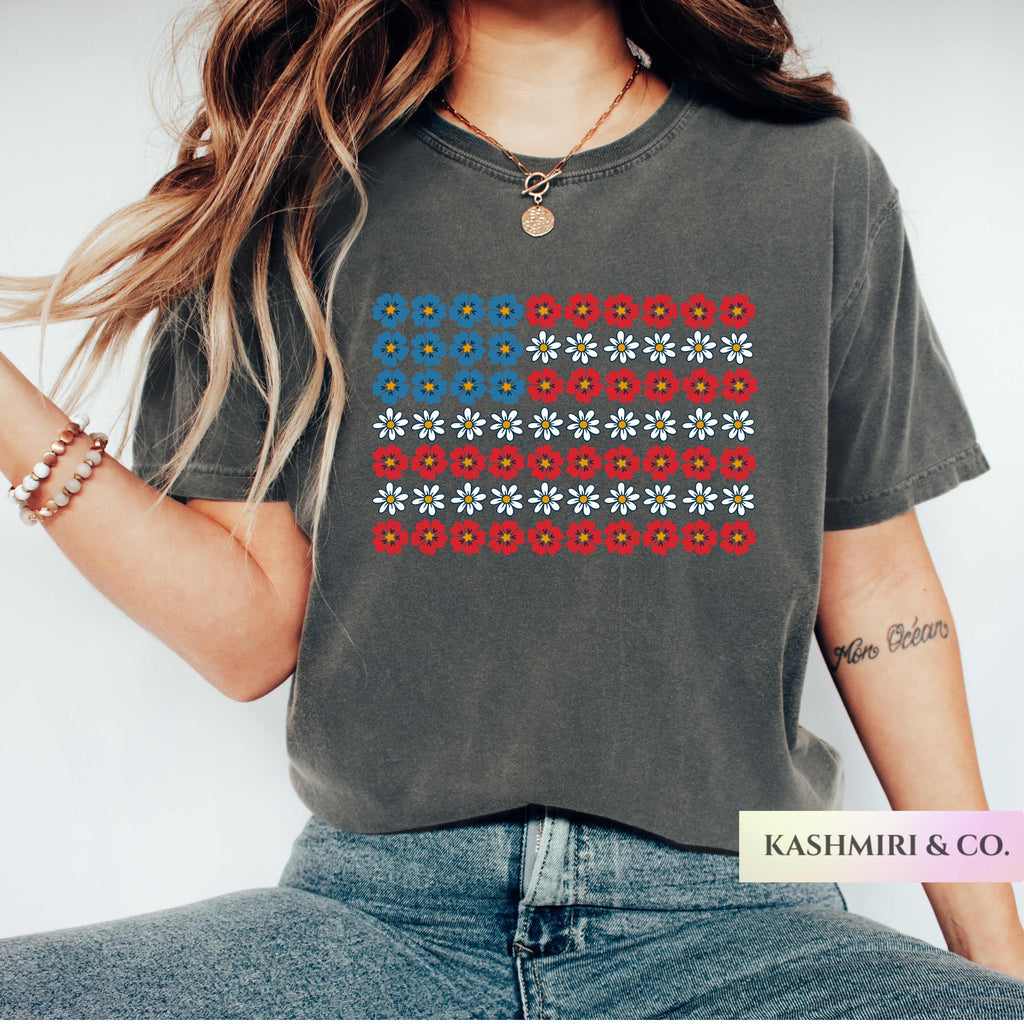 Retro American Flag Floral Shirt, 4th of July Tee Red White Blue Fourth of July USA Botanical Tee Patriotic Independence Day Gift USA TShirt